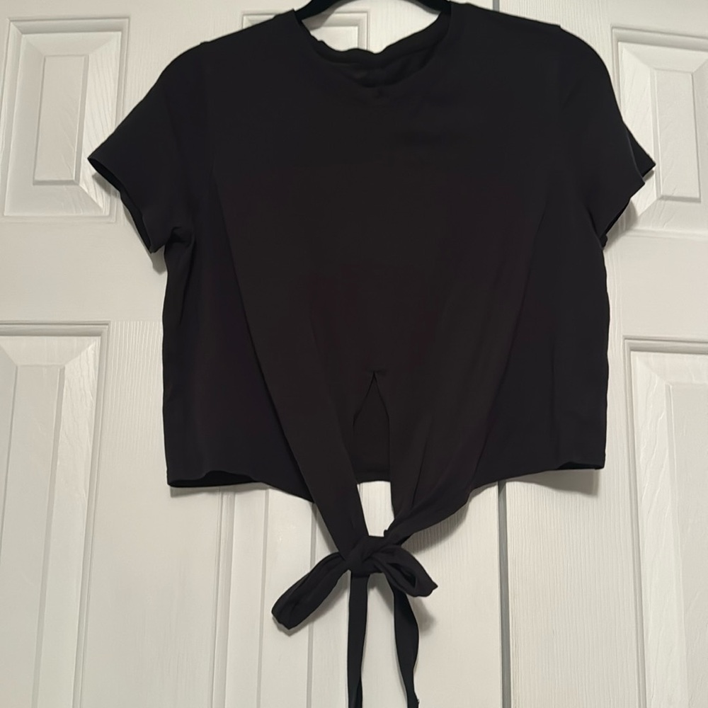 Lululemon Tie Waist Short Sleeve Shirt - Black
